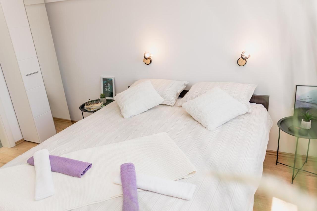 Studio Apartment Harmony NP Krka Lozovac Bagian luar foto