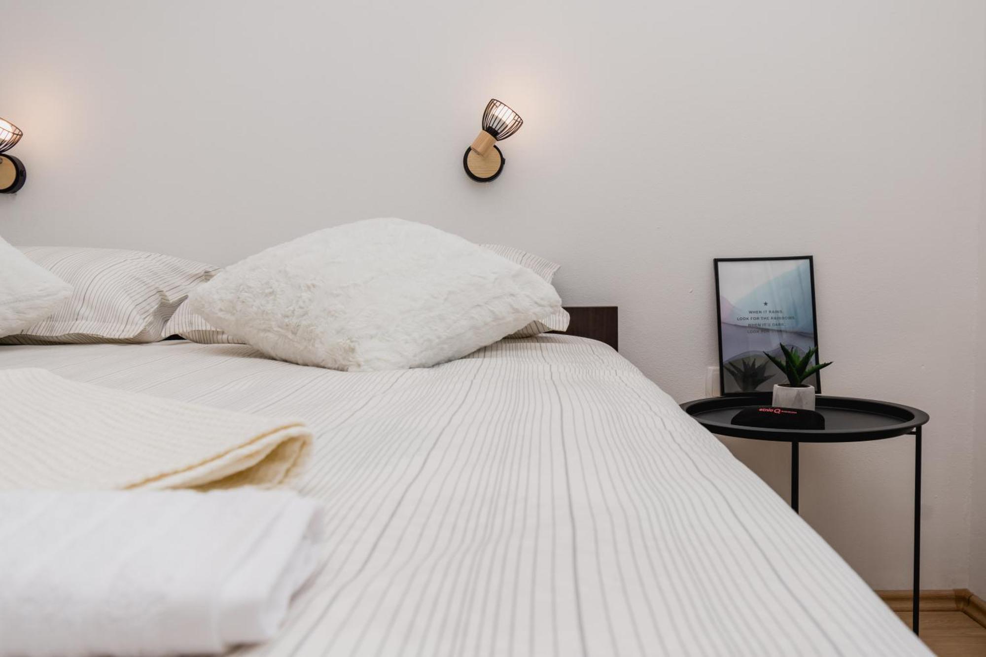 Studio Apartment Harmony NP Krka Lozovac Bagian luar foto